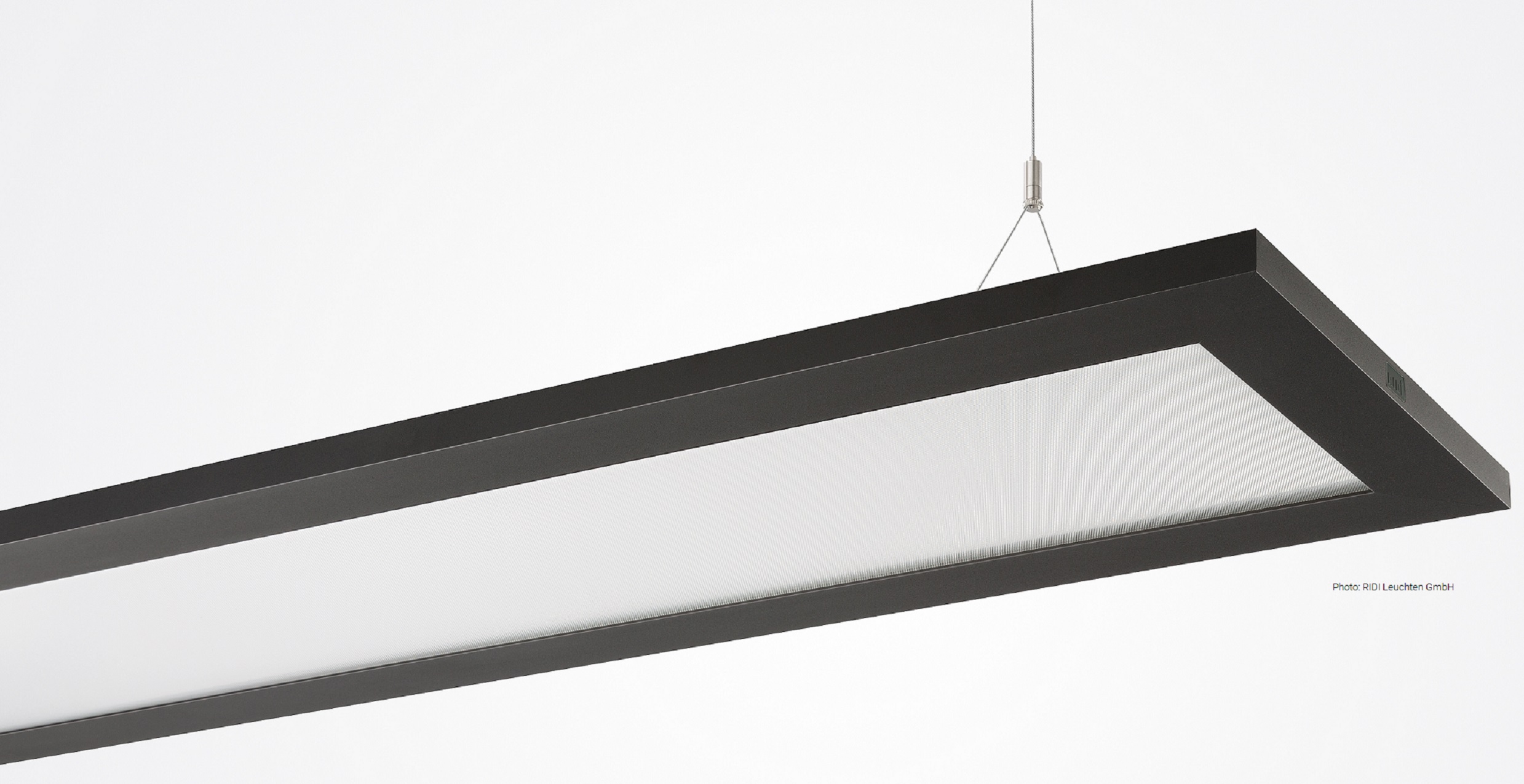 RIDI’s F-EDGE-2 luminaire RIDI's F-EDGE-2 luminaire